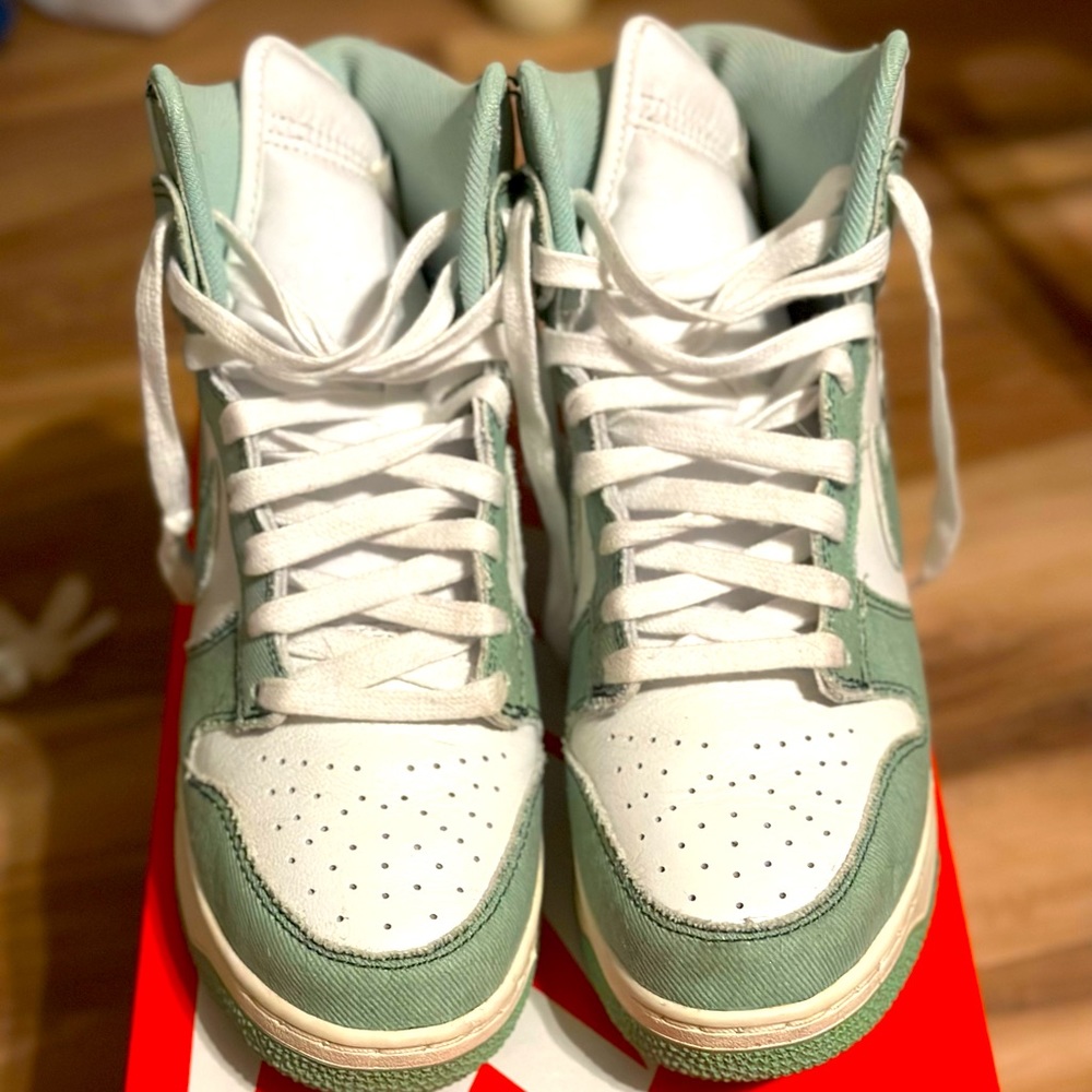Nike Dunk High 1985 Enamel Green Size M8/W9.5